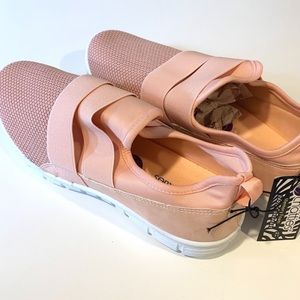 Women’s 11 size shoes